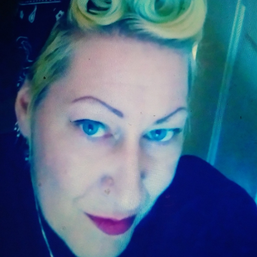 Meet your Posher, Lori